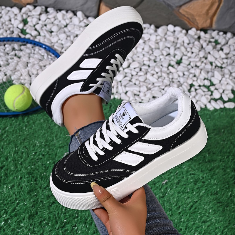 真新しい女性用キャンバスヴァルカナイズシューズ、レースアップ - Vans Shoes Old Skool のレビューと価格